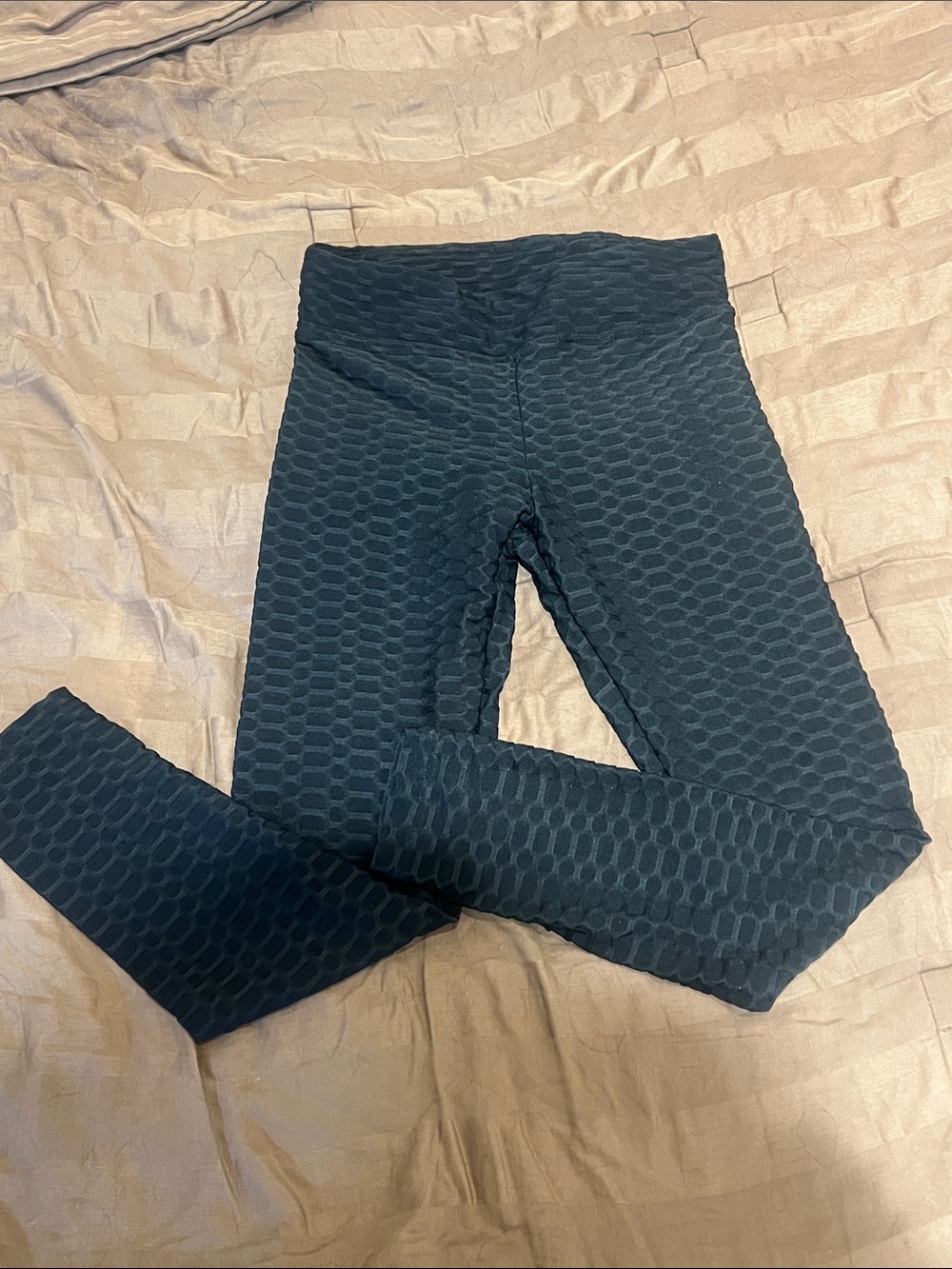 No Boundaries Textured High-Waist Leggings in black